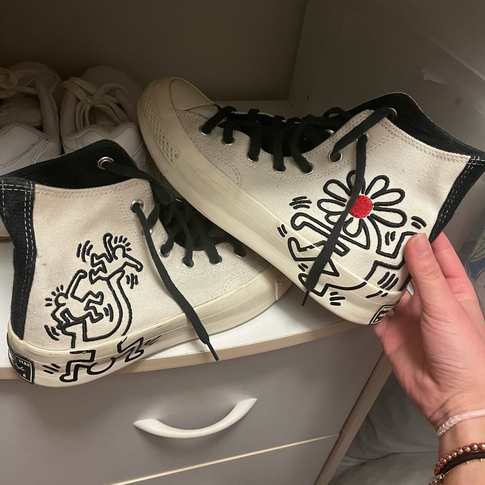 Keith haring converse